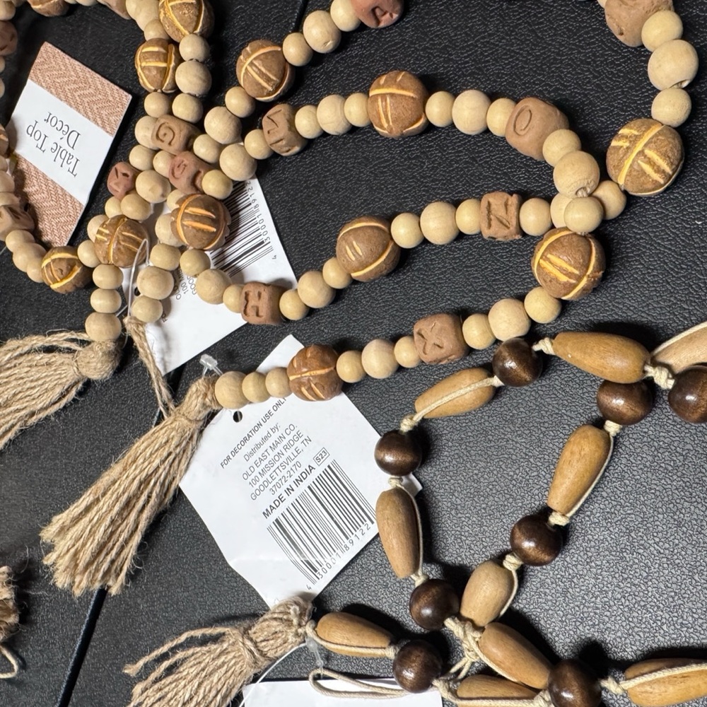 NWT 29.5" Wooden Bead Neutral Garland – Farmhouse Chic/Boho Neutral – Set of 5! - Picture 5 of 9